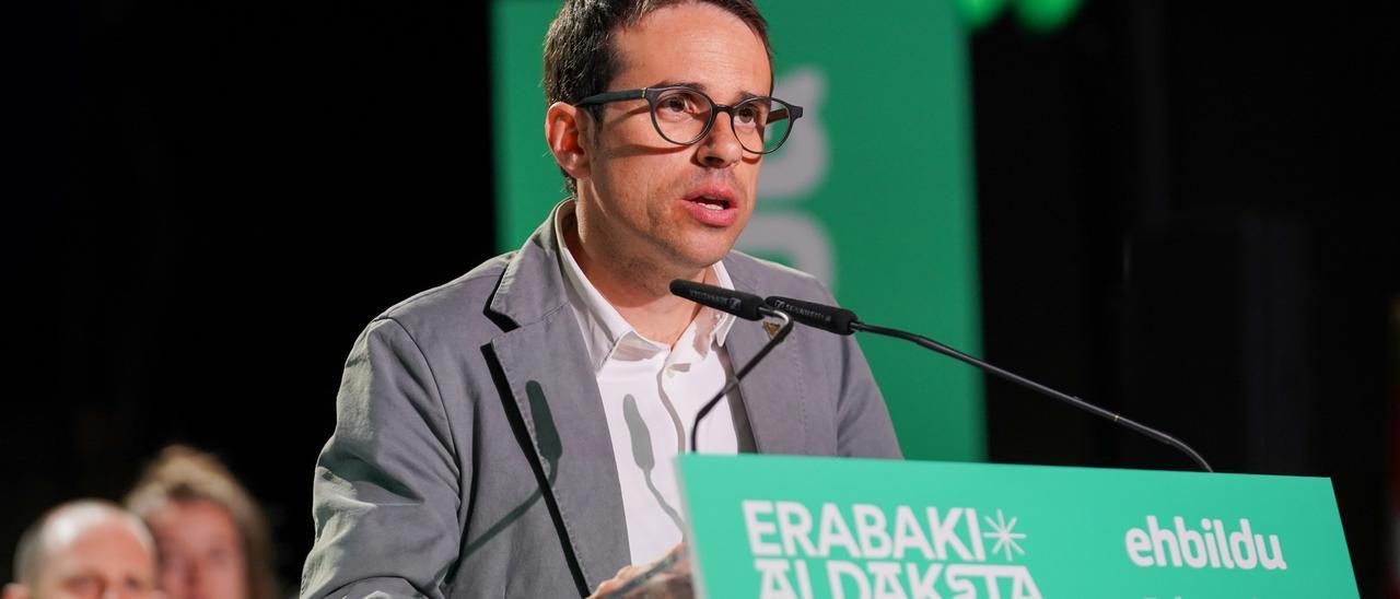 El candidato a lehendakari, Pello Otxandiano, a 4 de abril de 2024, en Vitoria-Gasteiz, Álava, País Vasco (España).