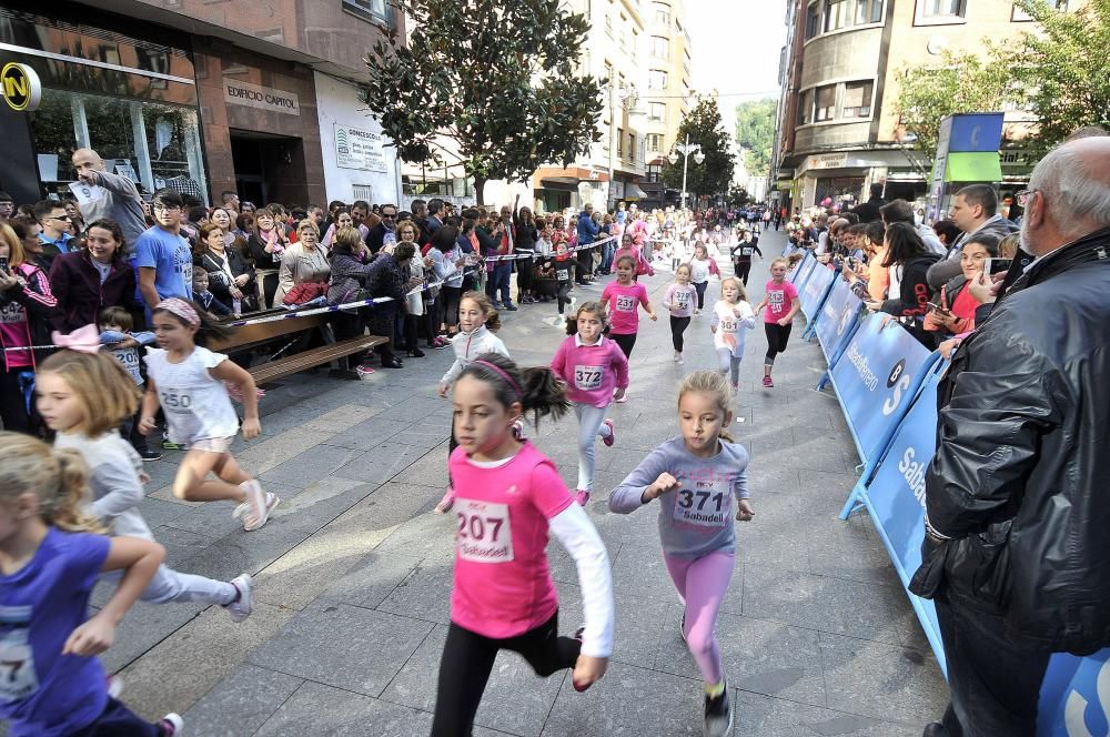 Carrera solidaria contra el cáncer de mama en Mieres