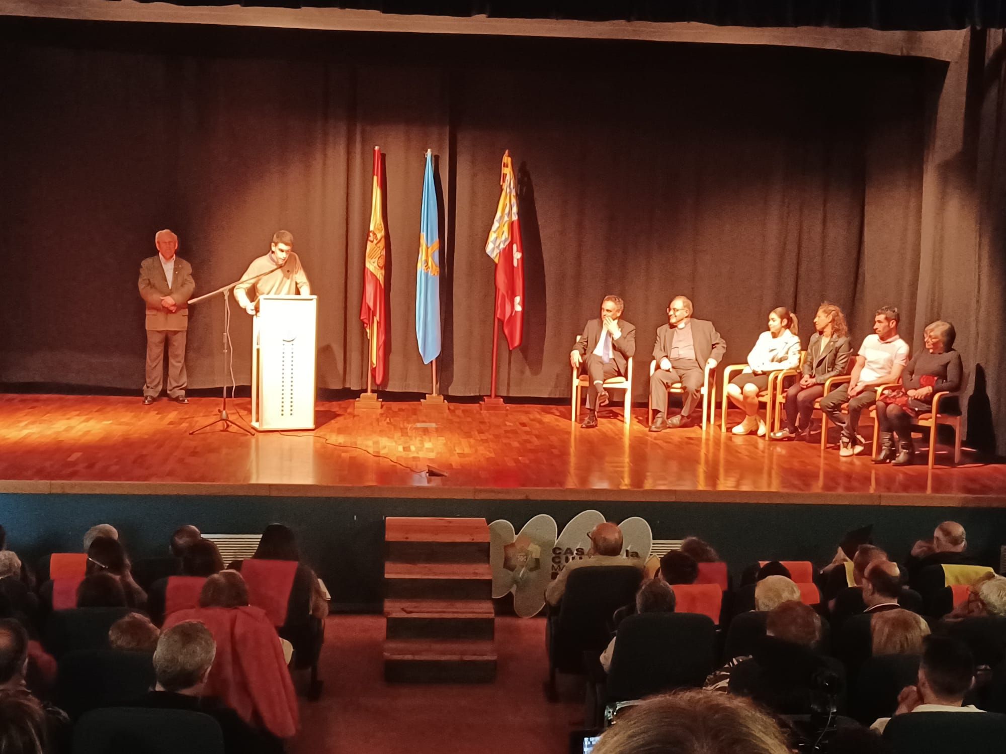 Nava homenajea a Eduardo Solís y Jacques Sangrouber, dos «hombres buenos que supieron hacer pueblo»