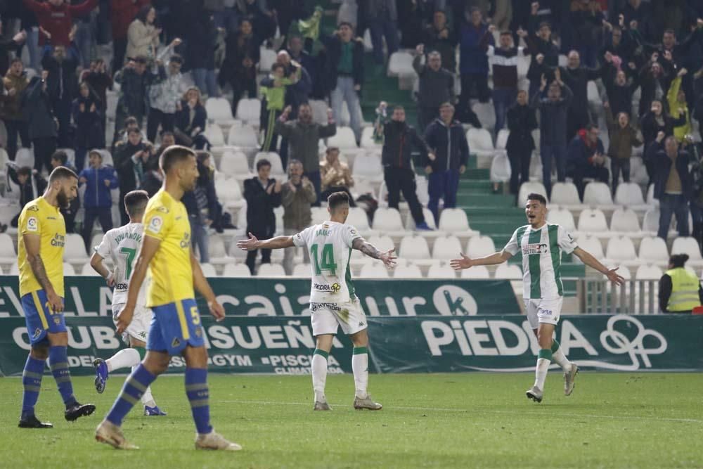 El Córdoba CF golea 4 a 1 a Las Palmas