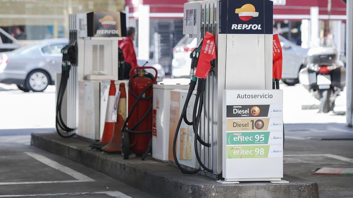 Surtidores en una gasolinera.