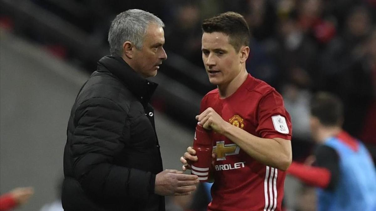 Mourinho retendrá a Ander Herrera en el United hasta 2019