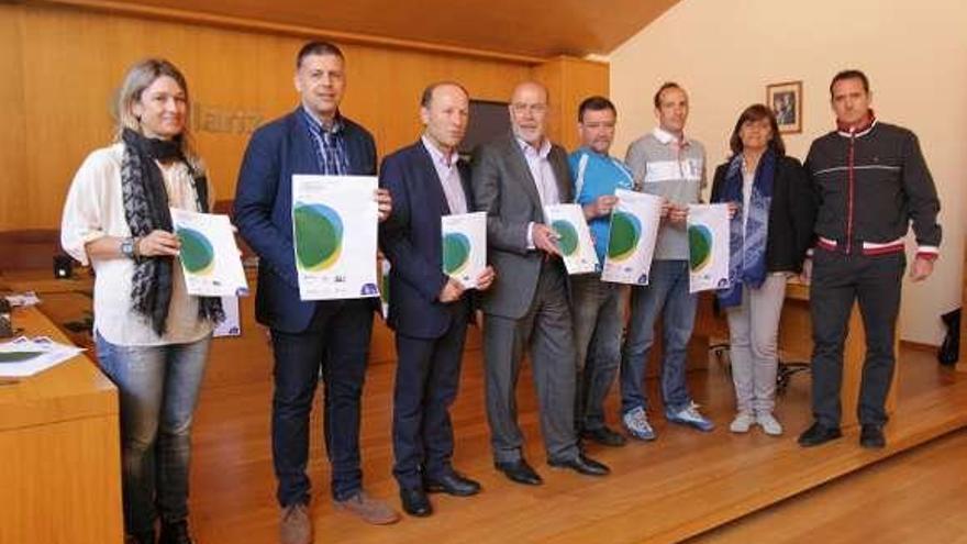 Asistentes a la presentación del campeonato de España.