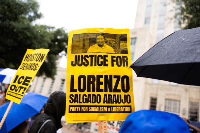 El ICE ordena a sus agentes suspender las detenciones en vehículos tras dos muertes en Maine y Texas