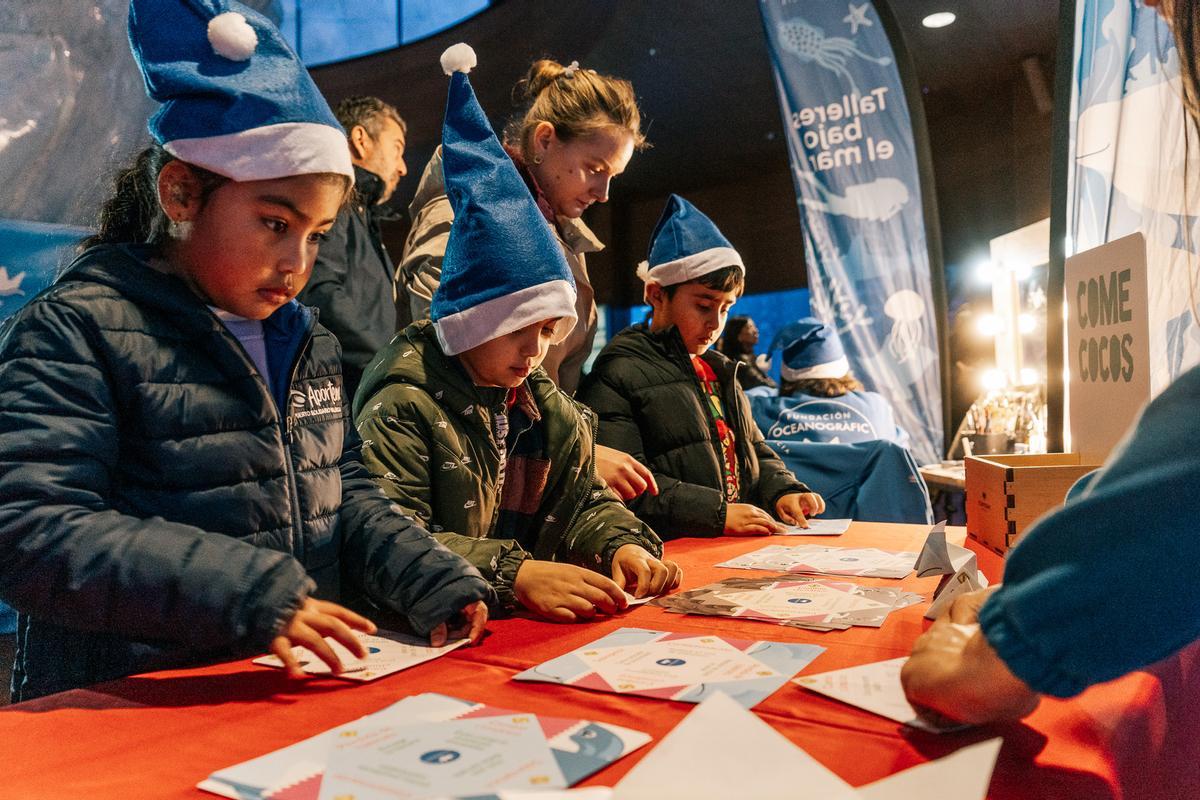 Los escolares del CEIP Santiago Apóstol del Cabanyal durante los talleres