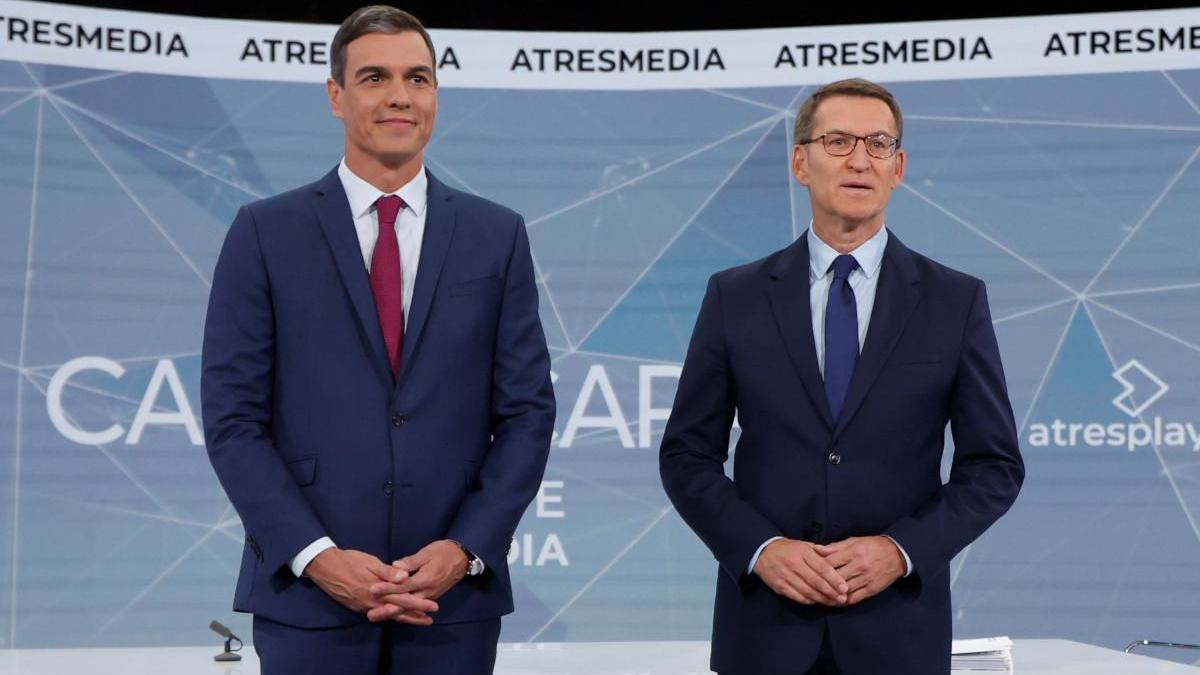 Feijóo y Sánchez, en un debate televisado.