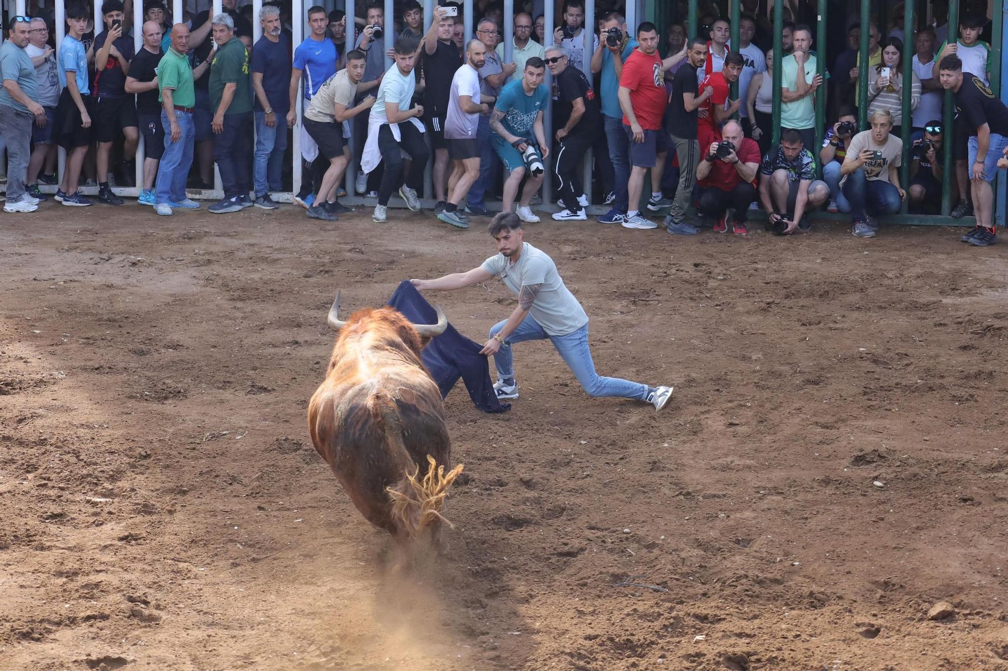 Los mejores momentos de la tarde taurina del martes de fiestas en Almassora