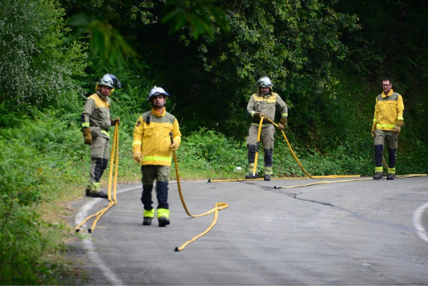 Las imágenes del simulacro contra incendios forestales en Moaña