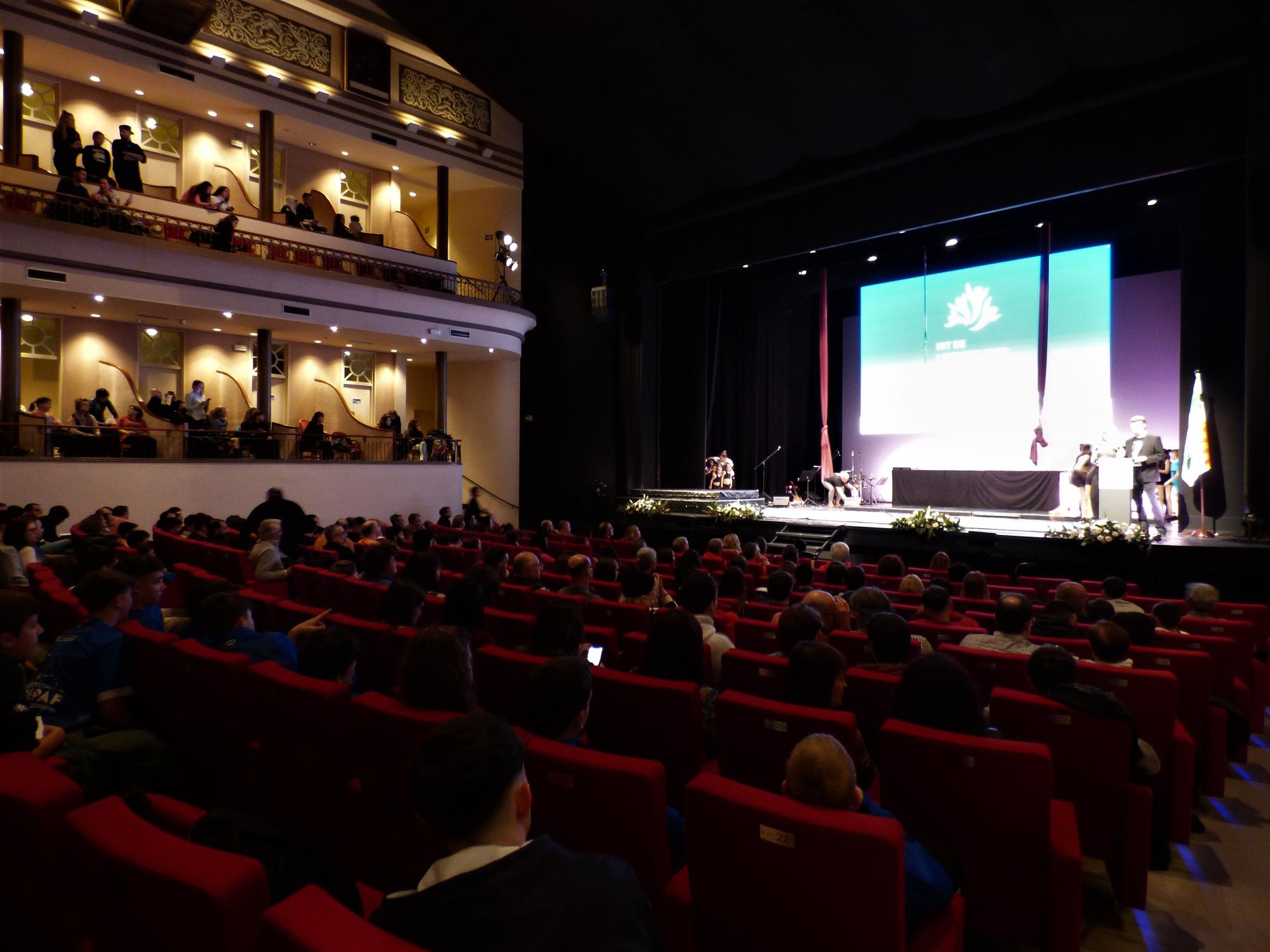 Els esportistes s'apoderen del Teatre El Jardí de Figueres per celebrar la Nit de l'Esport 2023