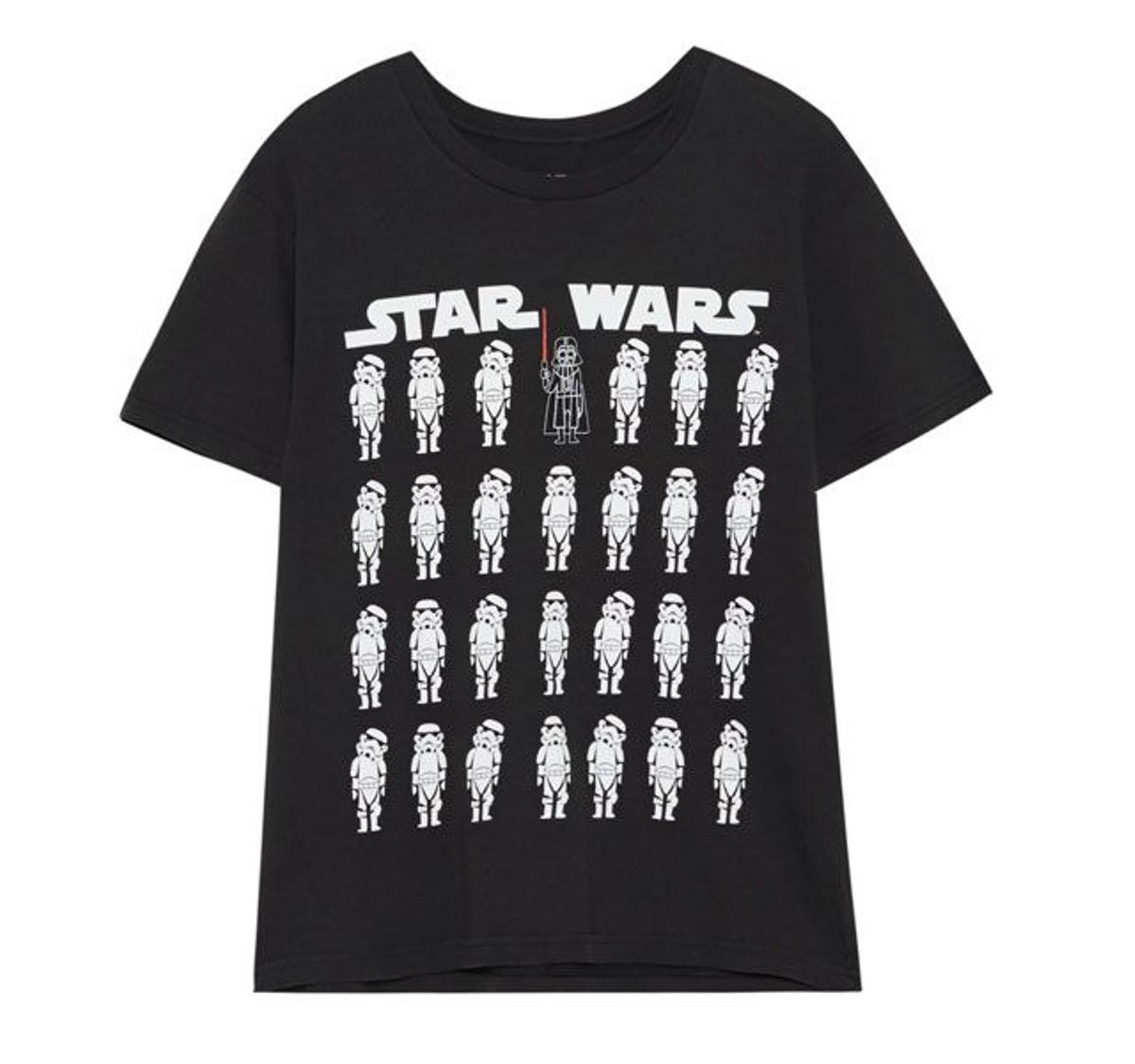 La moda se inspira en Star Wars: camiseta Stormtroopers de Pull&amp;Bear