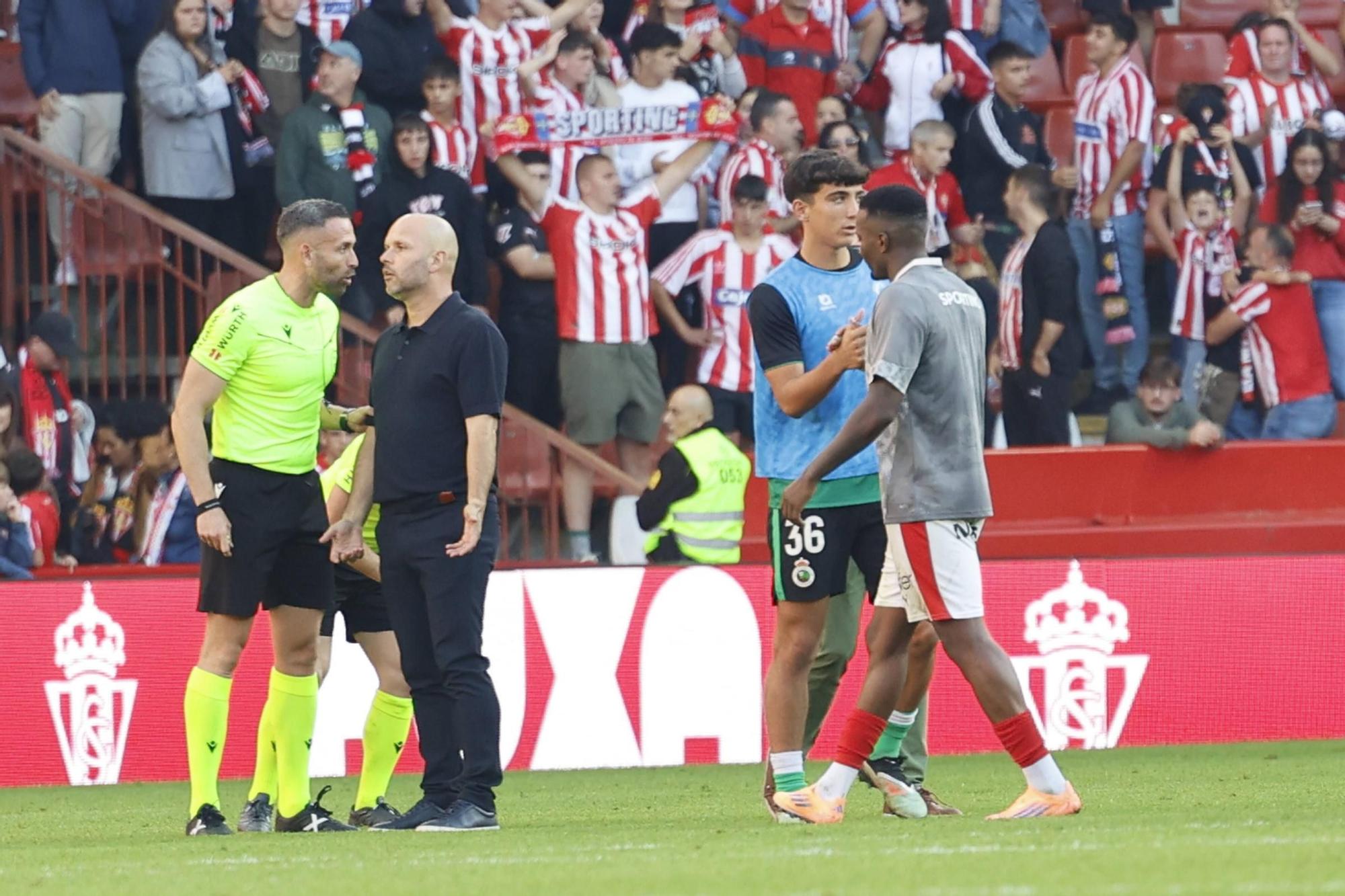 EN IMÁGENES: El partido del Sporting- Racing de Santander en El Molinón