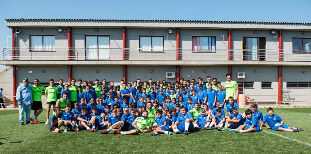 La pretemporada del Levante, en imágenes