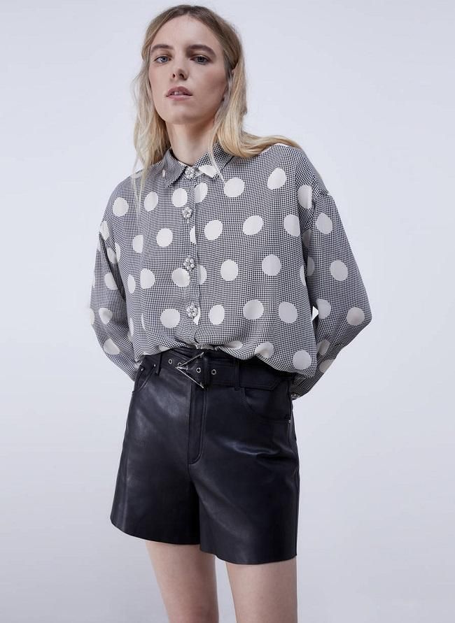 Camisa con botones joya