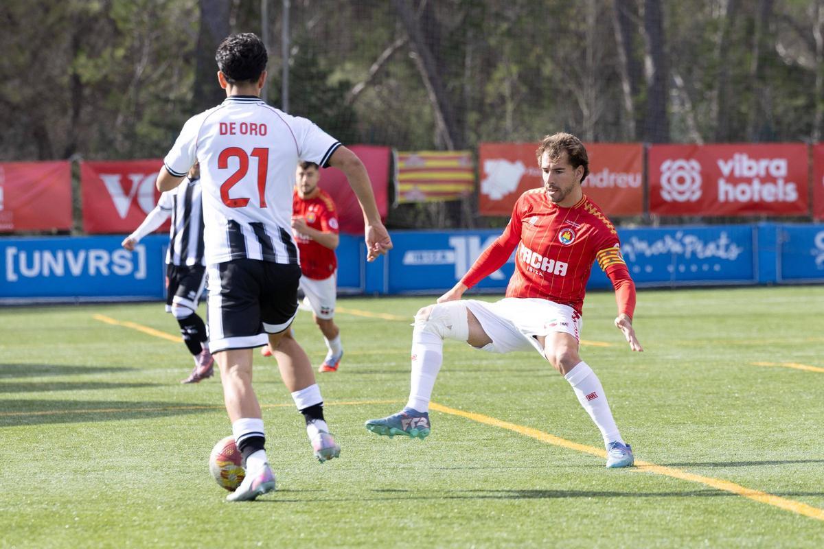 Galería: triunfo vital de la SD Ibiza en la lucha por la permanencia