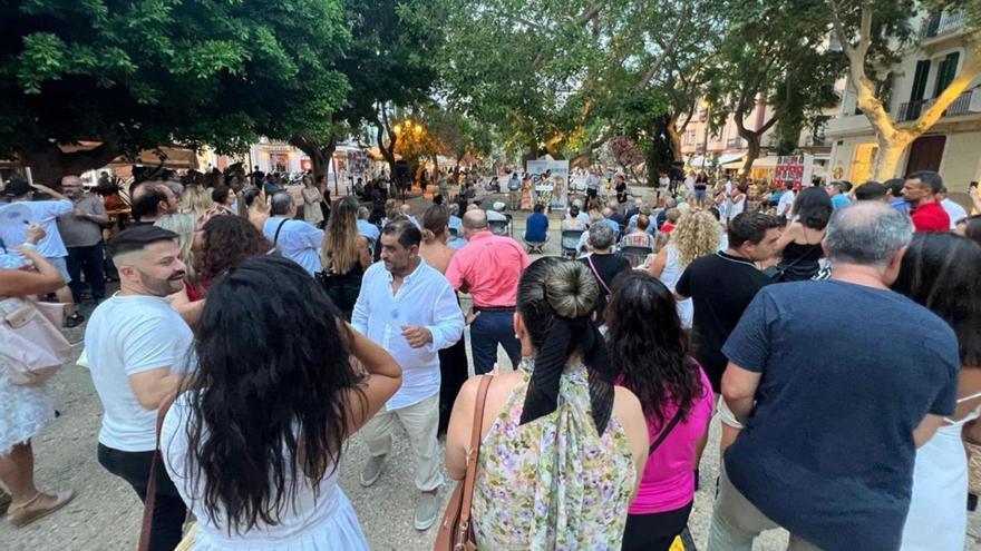 El PP cerró ayer la campaña a las generales con un multitudinario acto en el paseo de Vara de Rey de Vila. | PP