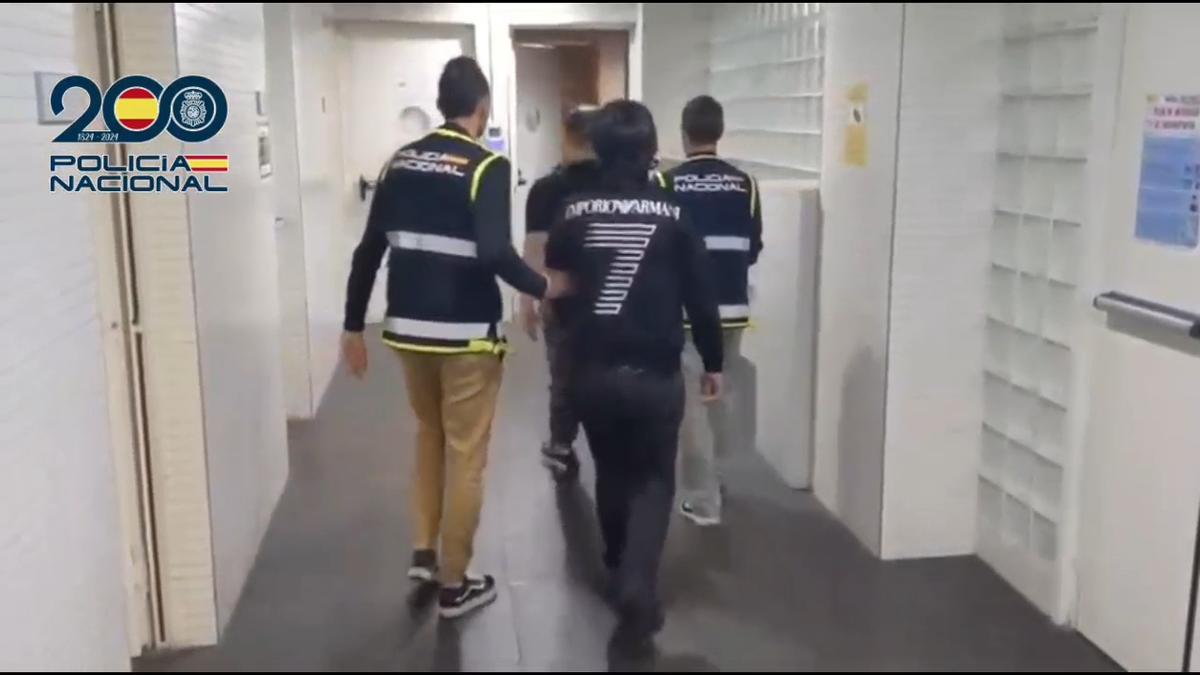Tres detenidos en Torrevieja de una banda itinerante por robos al descuido en joyerías
