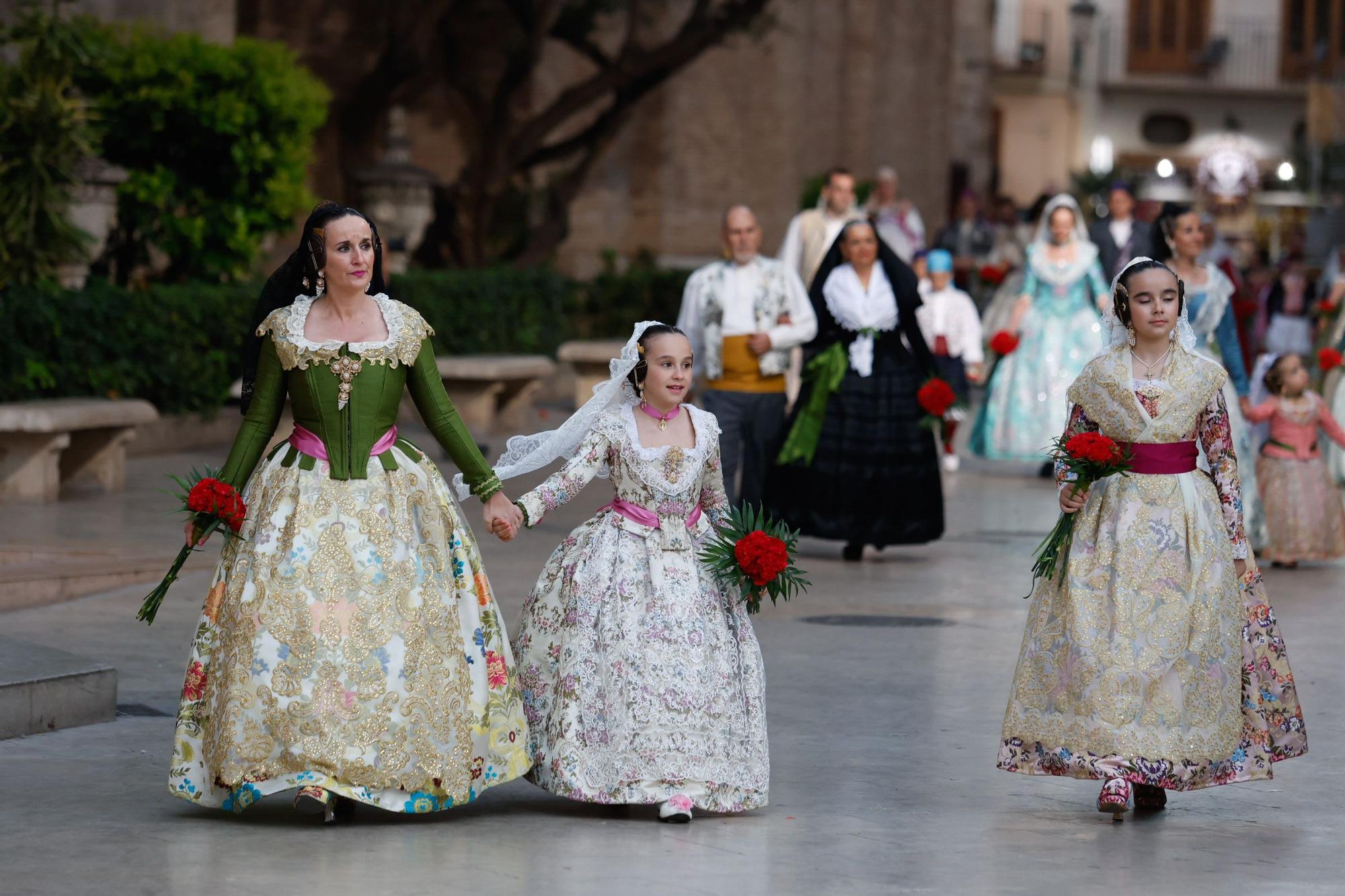 Búscate en el primer día de la Ofrenda en la calle San Vicente entre las 18:00 y las 19:00