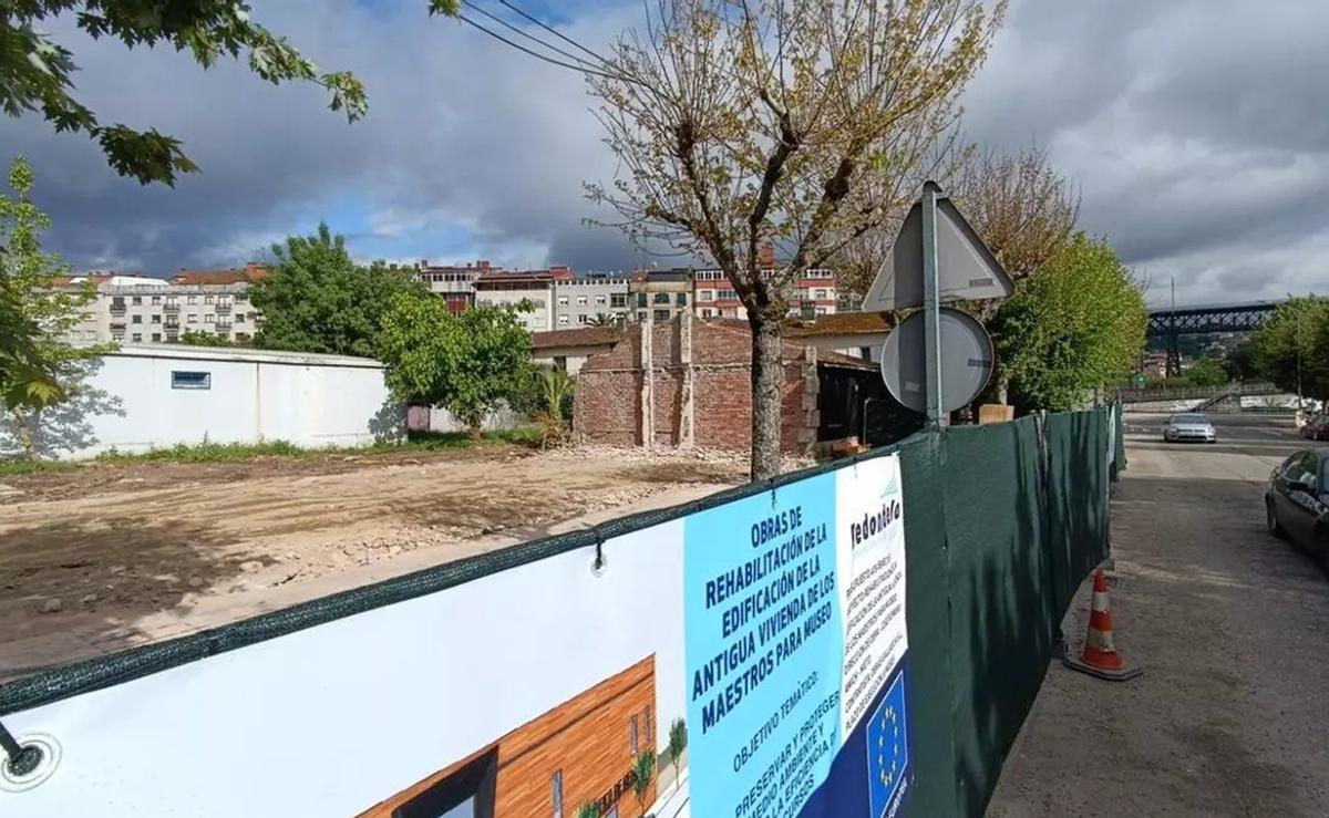 Solar en el que se iba a construir el museo etnográfico de Redondela, en la Avenida Mendiño. | A. PINACHO