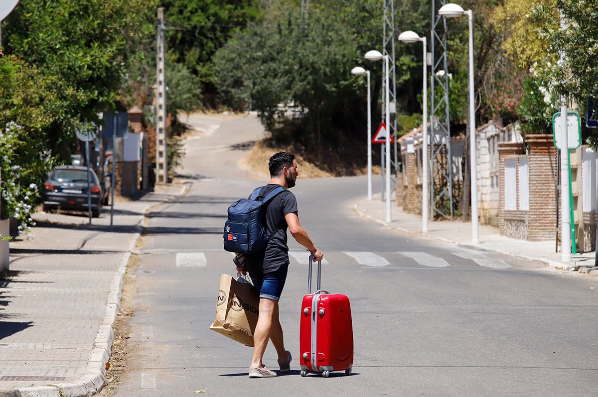 El verano transforma las barriadas de Trassierra y Cerro Muriano