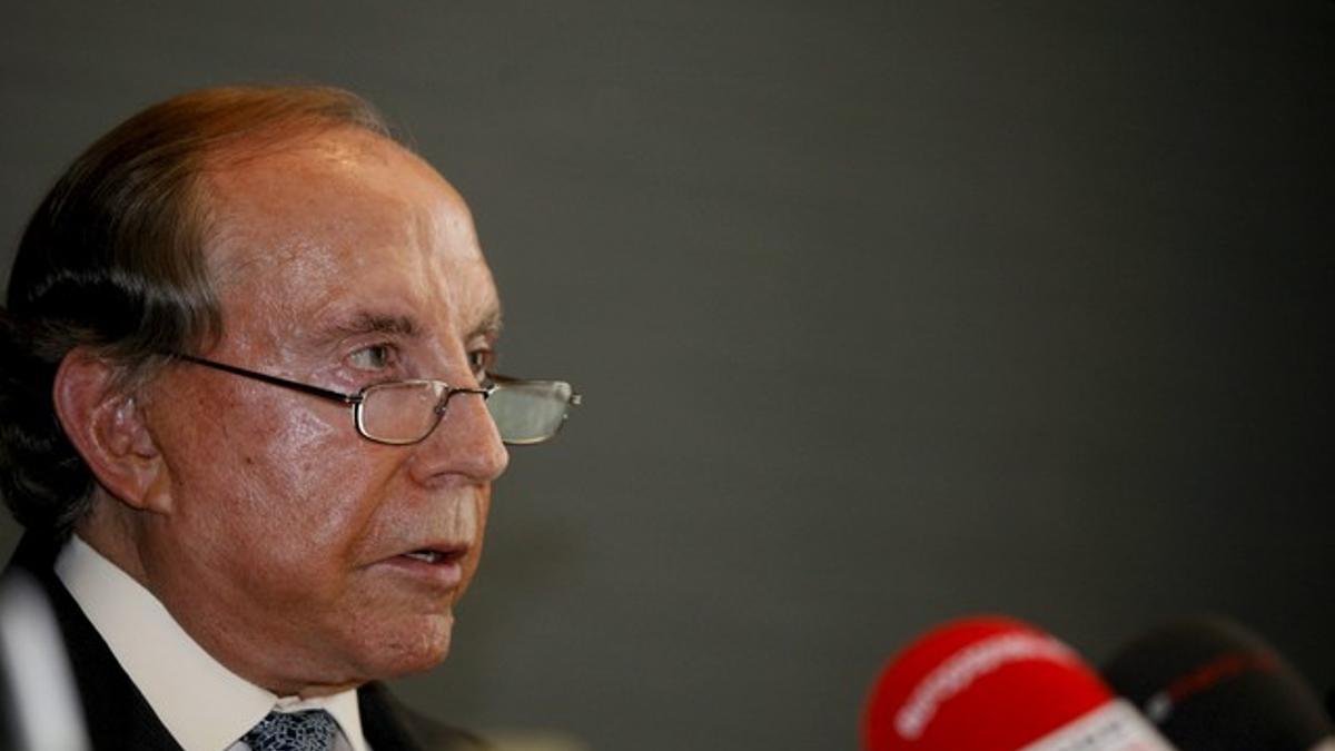 José María Ruiz Mateos, durante una rueda de prensa en Pozuelo de Alarcón, en el 2011.