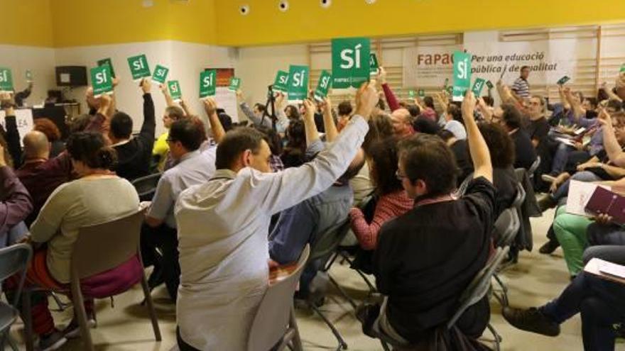 La votació de l&#039;assemblea general de la Fapac, que dissabte va escollir la nova presidenta.