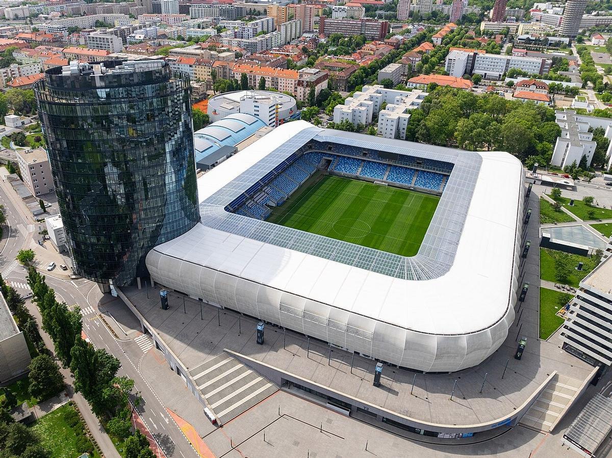 El Tehelné pole es el estadio donde el Betis se enfrentará al Slovan Bratislava