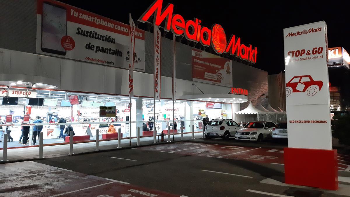 donderdag les klauw MediaMarkt Siero sigue abierto para recogida de pedidos y compra de  productos esenciales - La Nueva España