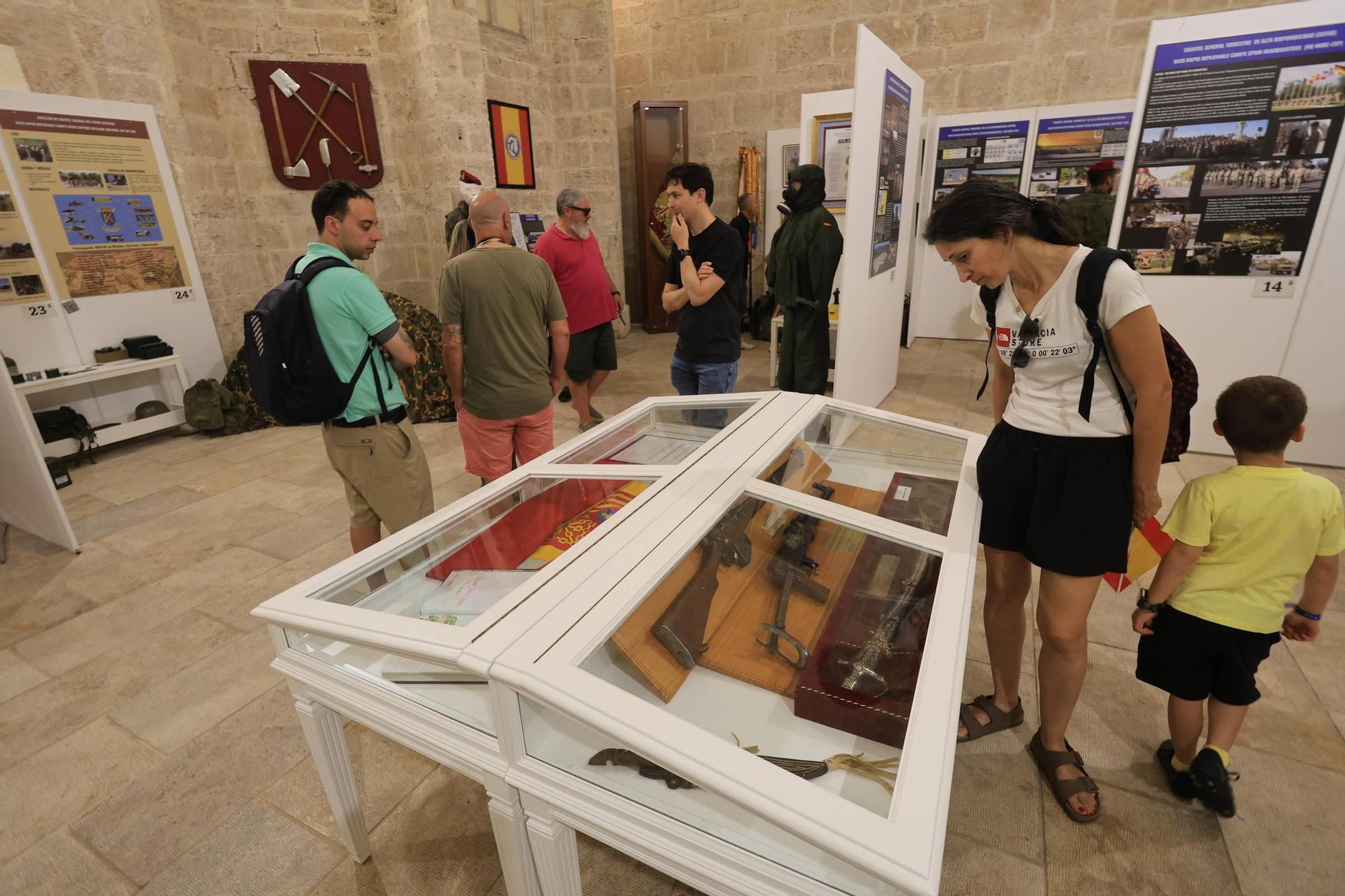 Jornada de puertas abiertas en el cuartel de Santo Domingo de València