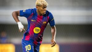 Lamine Yamal estrenando el dorsal 10 azulgrana durante el Vissel-Barça en Kobe (Japón).