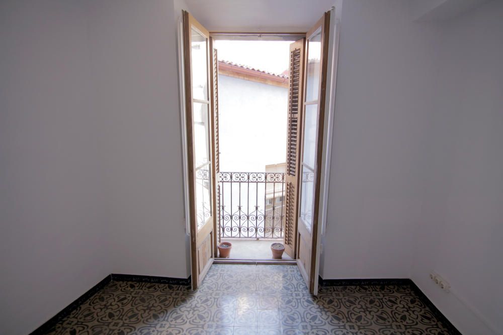 Imatges de la casa rehabilitada del carrer de Sant Miquel número 9 de Manresa