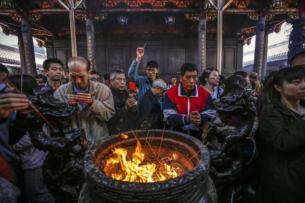 Los chinos reciben su Nuevo Año Lunar.