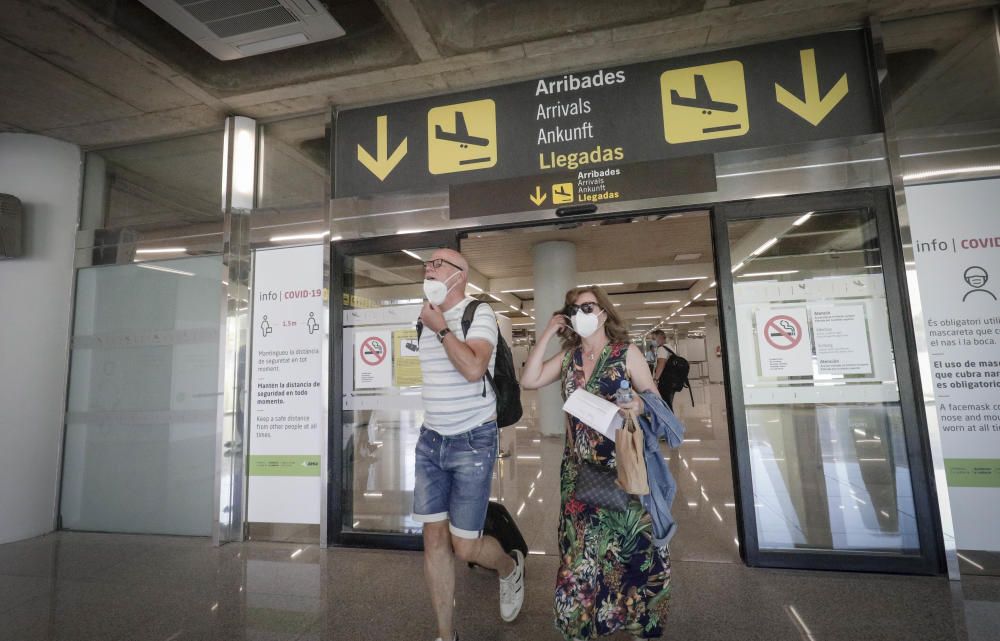 Los aeropuertos de Baleares reciben 65 vuelos en el primer día de la 'nueva normalidad'