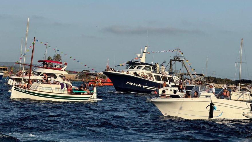 Formentera celebra las fiestas del Carmen por partida doble en la Savina y es Pujols