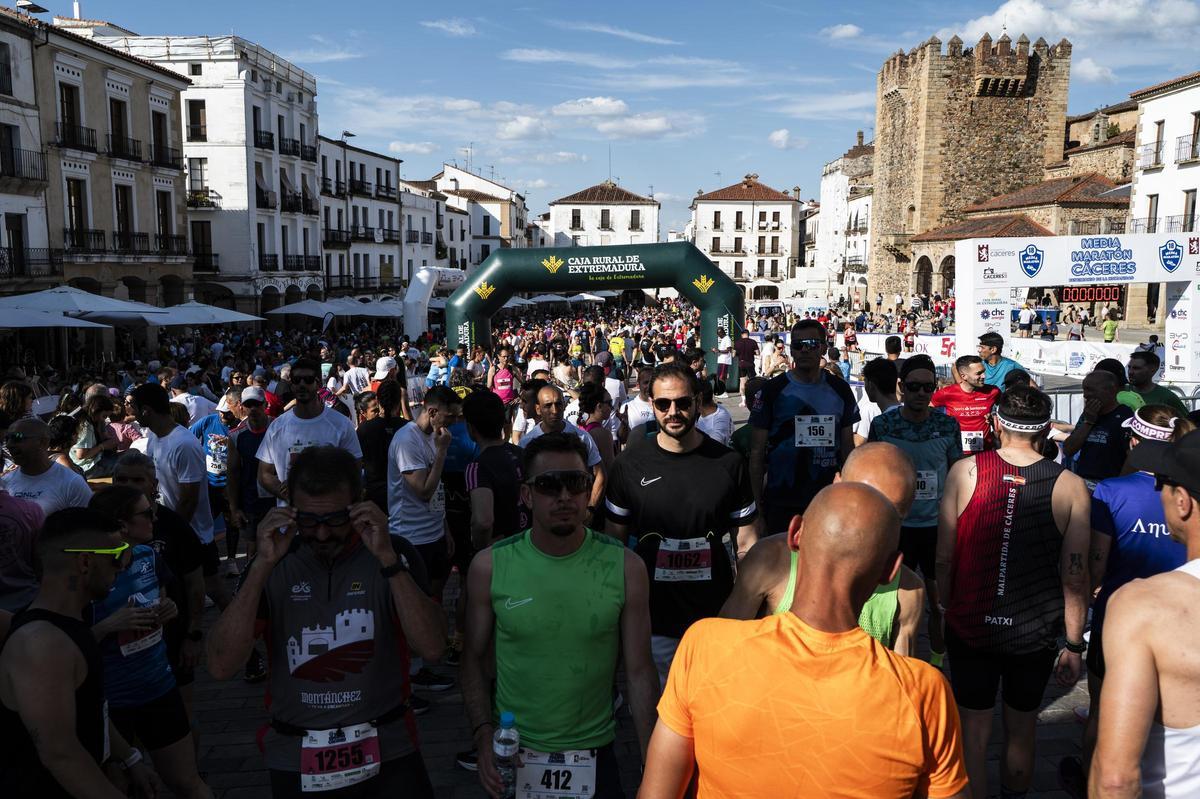 Las mejores imágenes de la Media Maratón de Cáceres