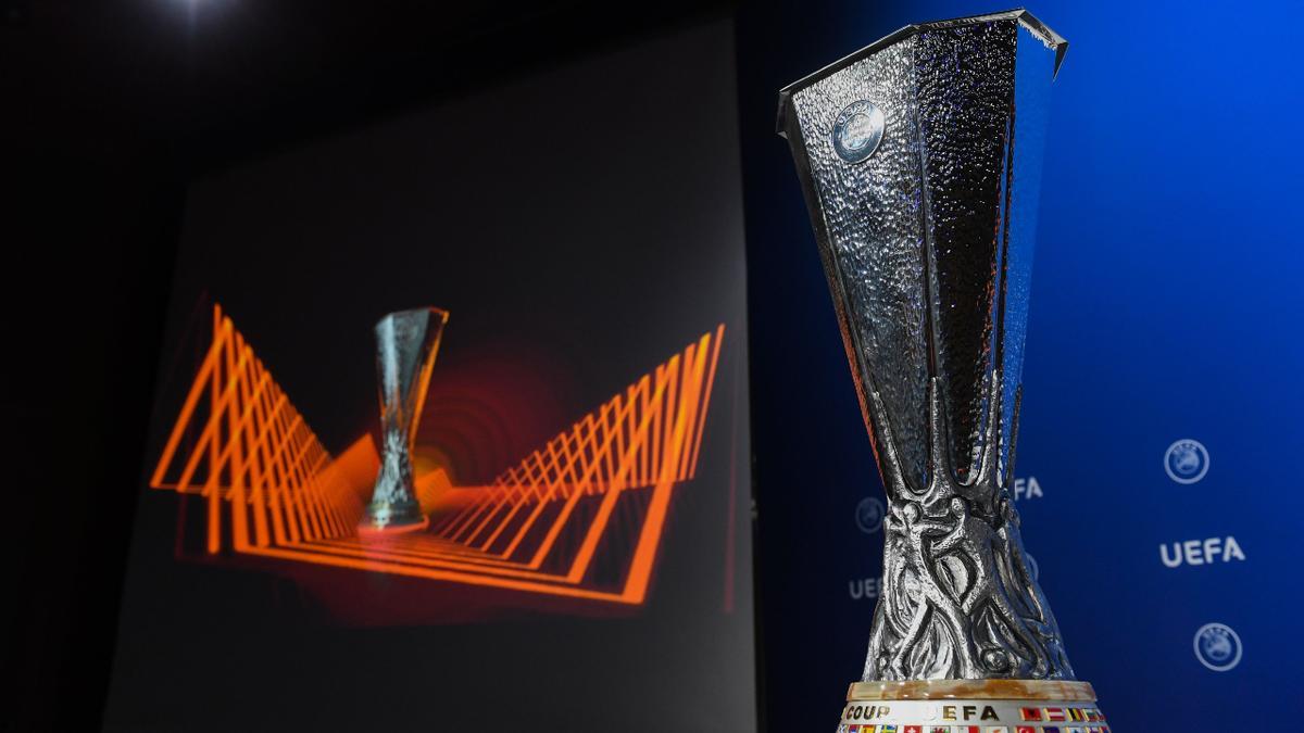 Trofeo de la Europa League 2021/22