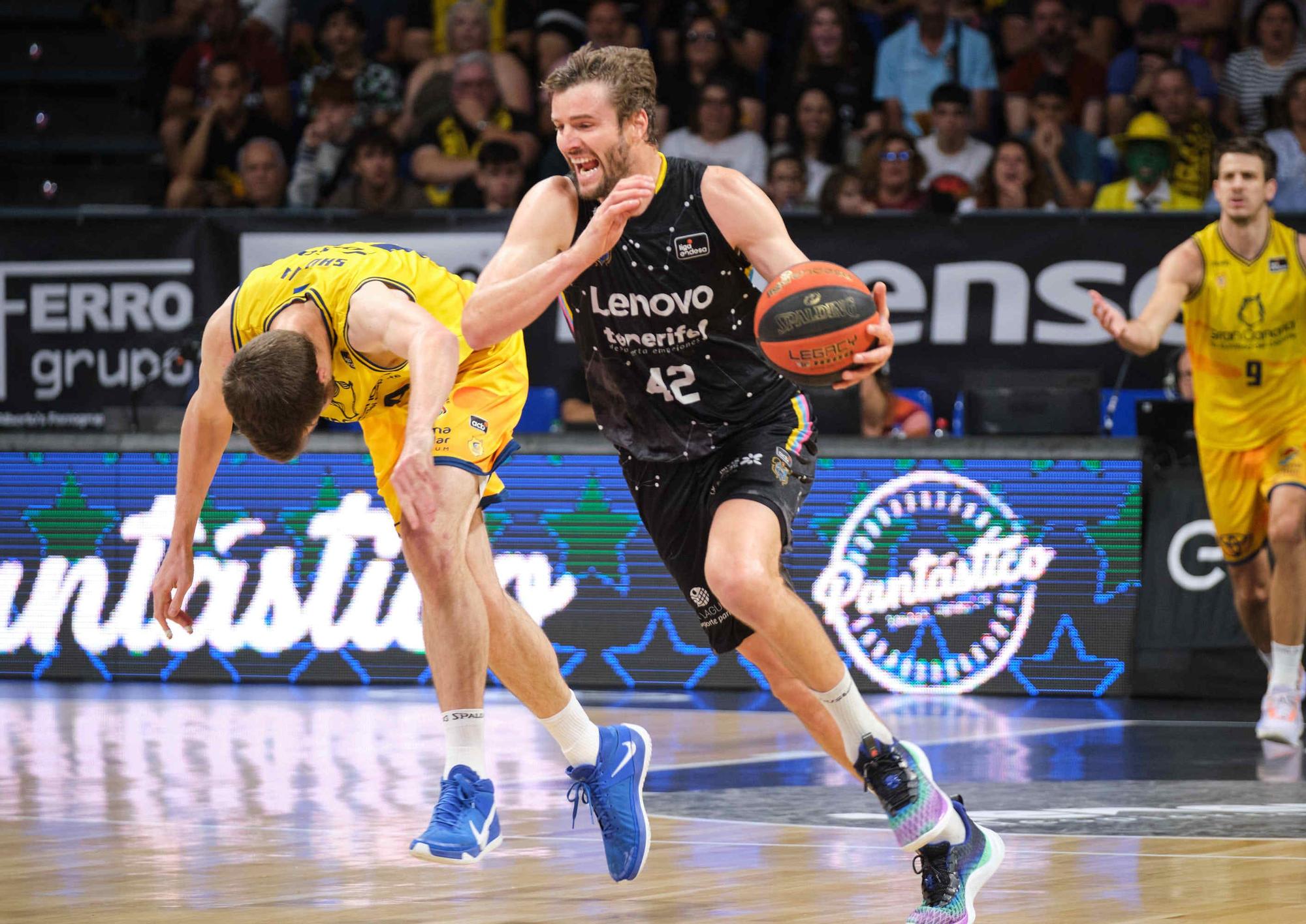 Derbi canario de baloncesto entre el Lenovo Tenerife y el Gran Canaria