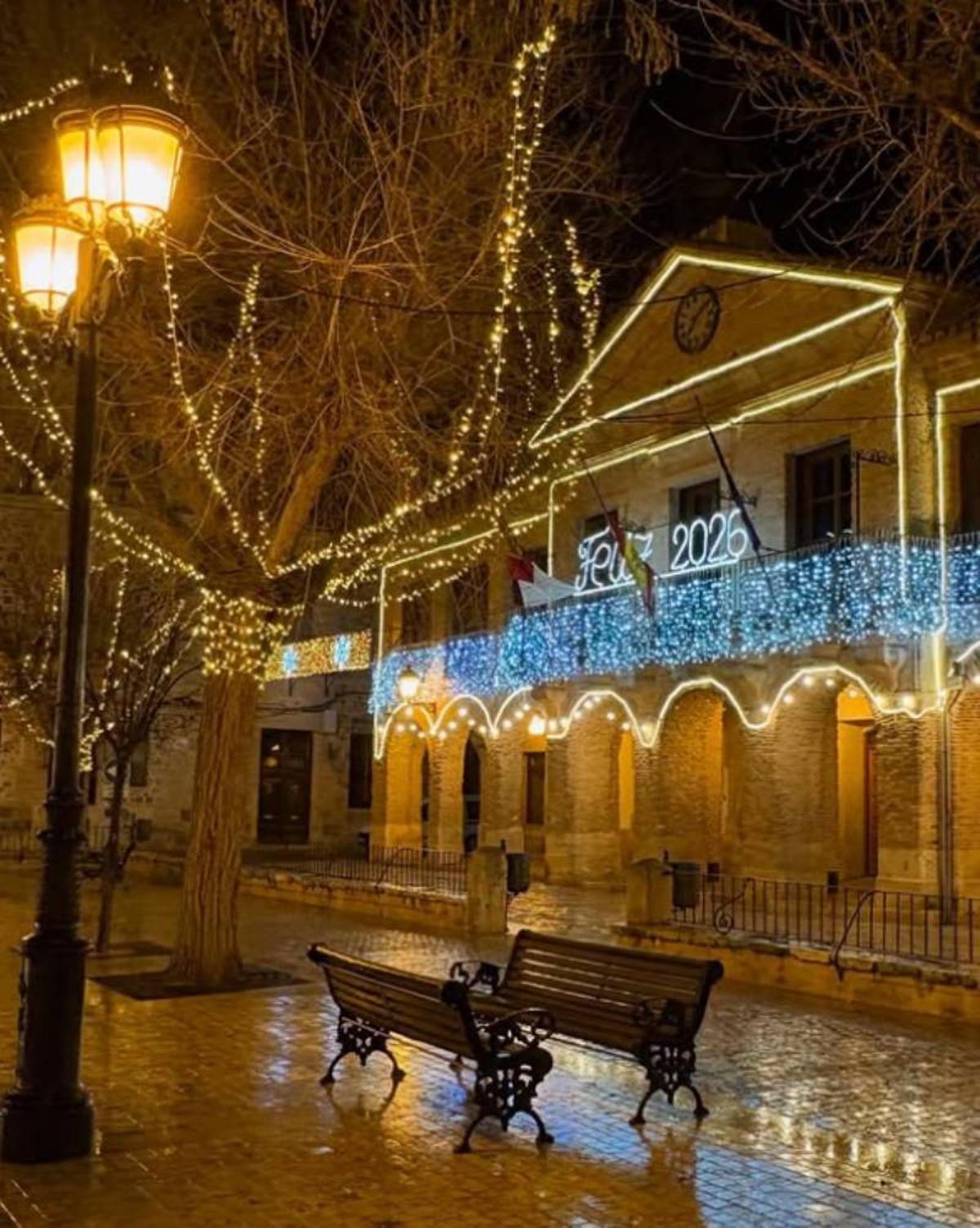 Corral de Almaguer iluminado en Navidad