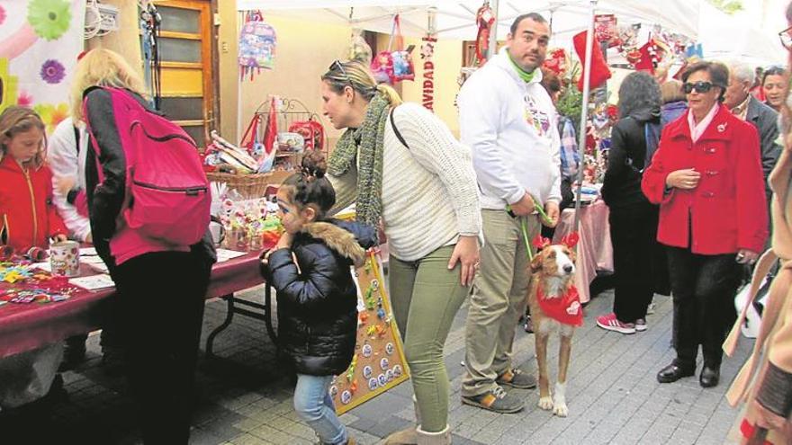 El mercat de nadal anima el centro de benicarló