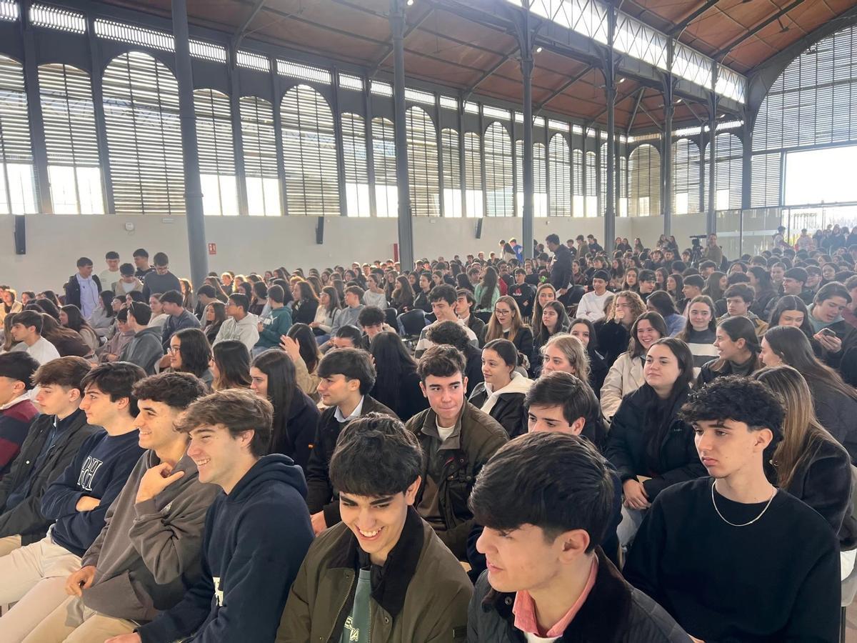 Jornada inaugural de puertas abiertas en la Universidad de Extremadura.