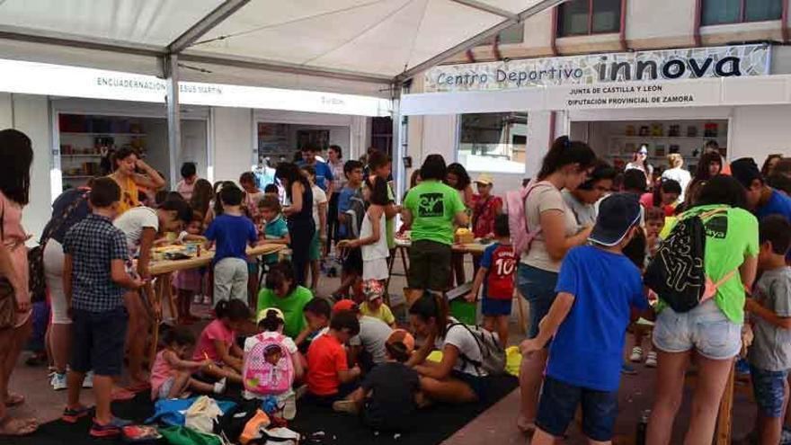 Los talleres infantiles han logrado dinamizar la feria.