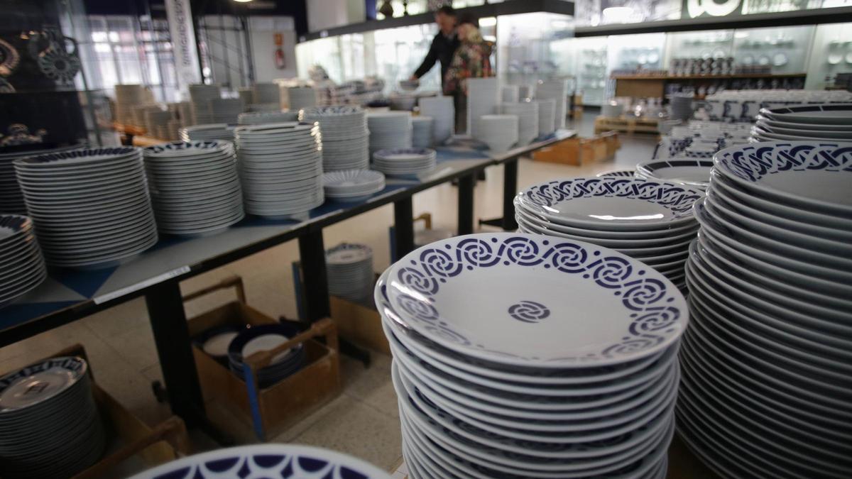 Jornada de outlet de la fábrica de cerámicas Sargadelos en Cervo.