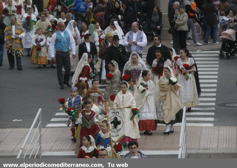 Galería de fotos --  La Ofrenda de Flores pudo con el frío y el viento