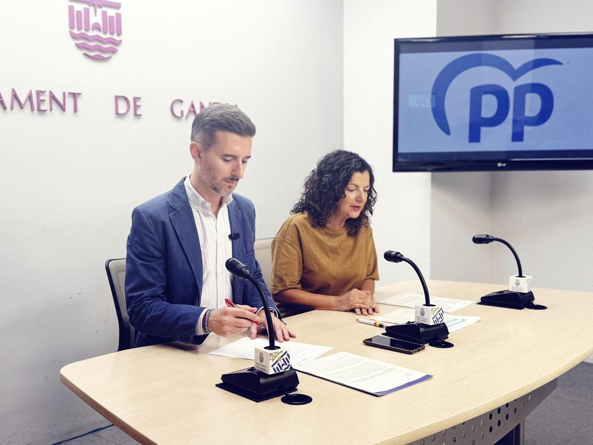 Víctor Soler y Mar Beltrán, al anunciar las ayudas de la Generalitat al patrimonio de Gandia.