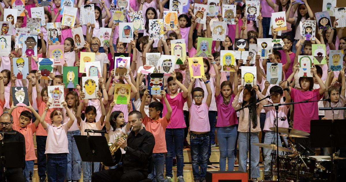 Cantània, debutar amb 9 anys a L’Auditori Cantània, debutar amb 9 anys a L’Auditori