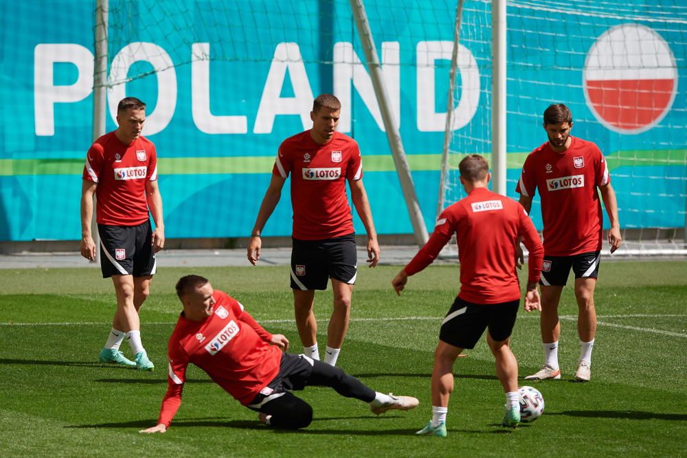 El probable once de Polonia frente a España