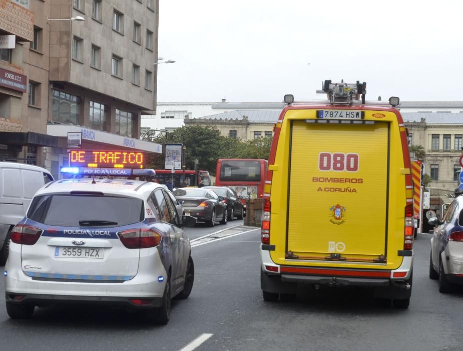 Camión atascado en el túnel de Juana de Vega