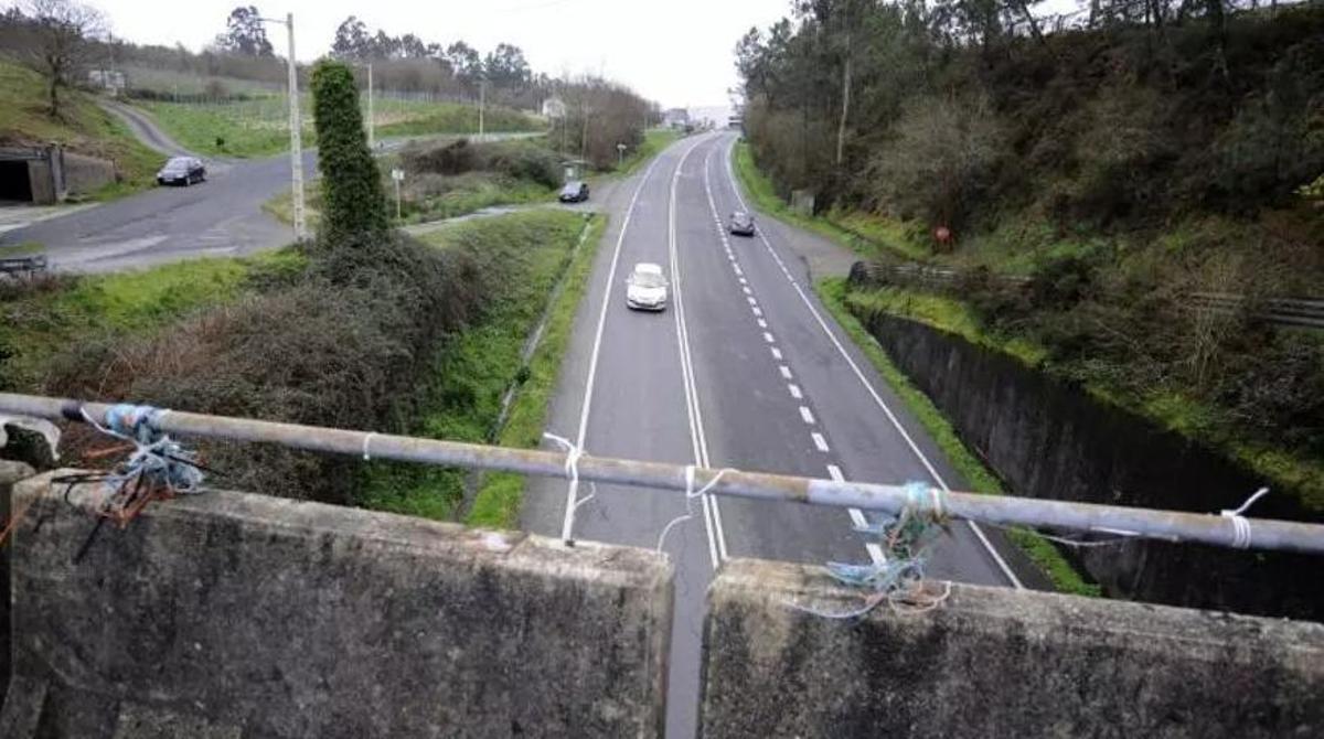 Puente desde el que arrojaron las piedras