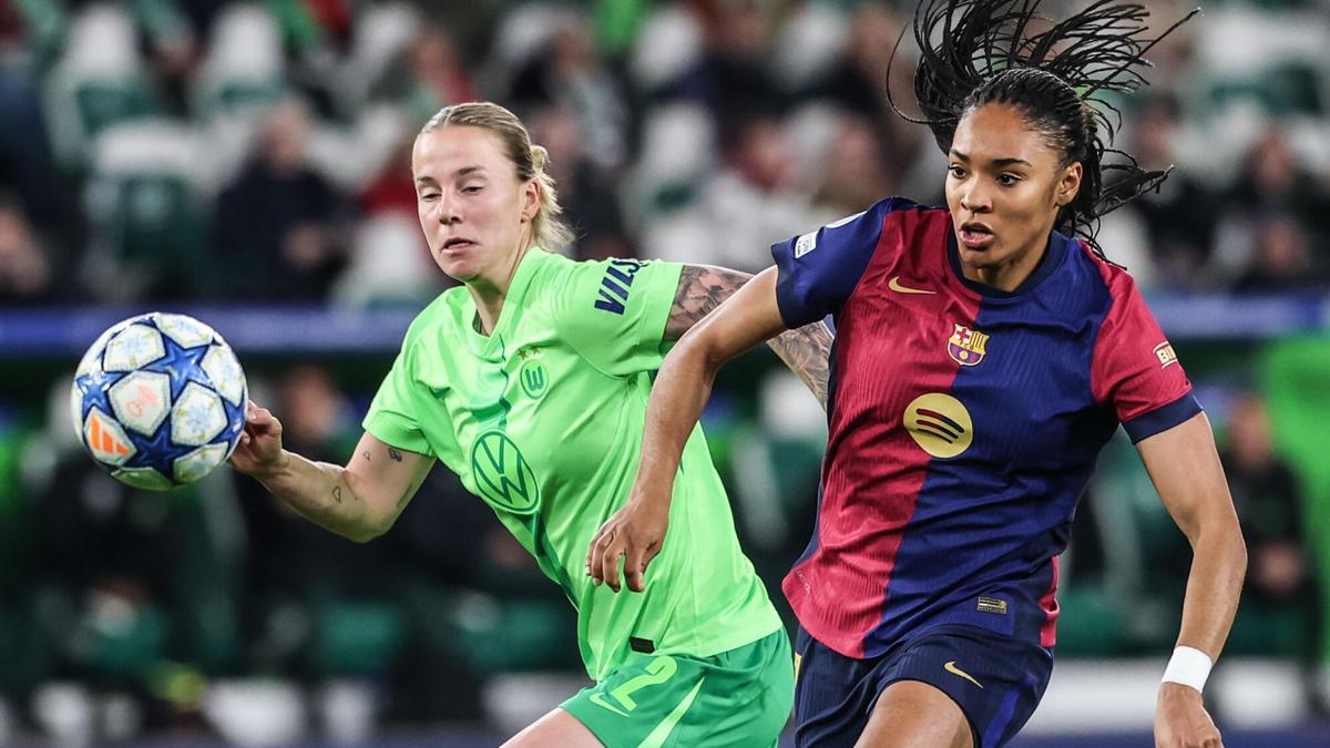 Salma Paralluelo, durante el partido del FC Barcelona contra el Wolfsburgo