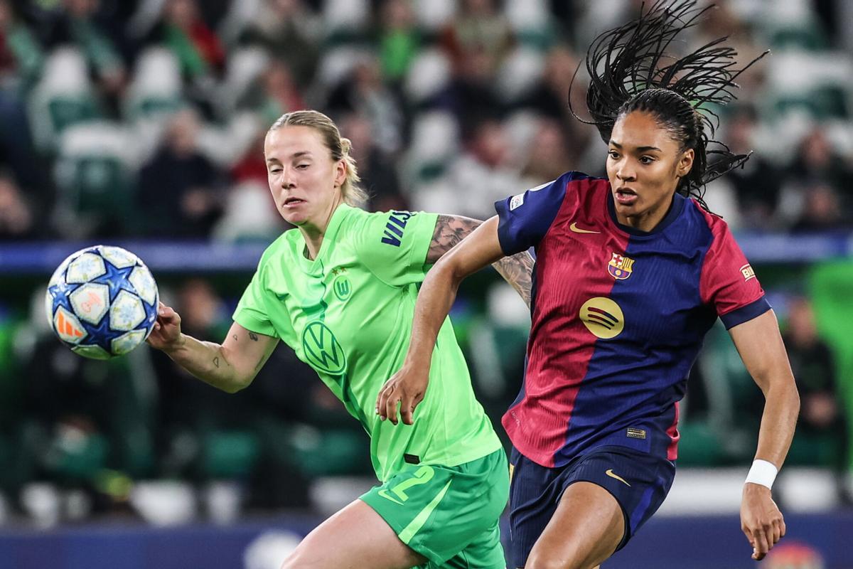 Salma Paralluelo, durante el partido del FC Barcelona contra el Wolfsburgo