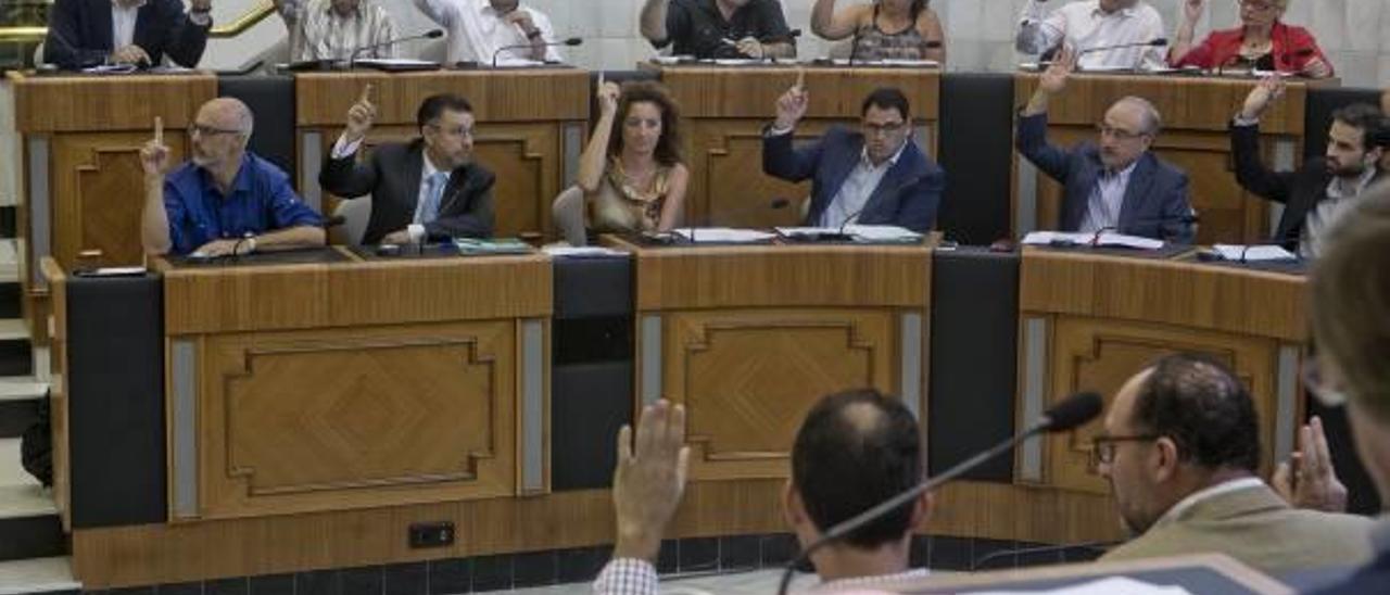 Imagen de la primera sesión celebrada por la junta del Consorcio en la presente legislatura, en octubre de 2015.